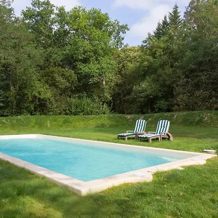 Puyperat Sleeps 4 Pool Wifi *