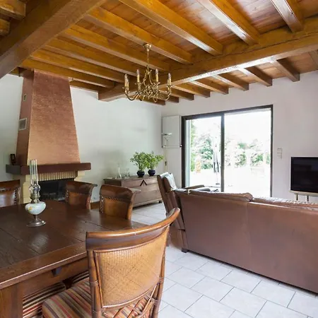 Puyperat Sleeps 4 Pool Wifi فيلة *